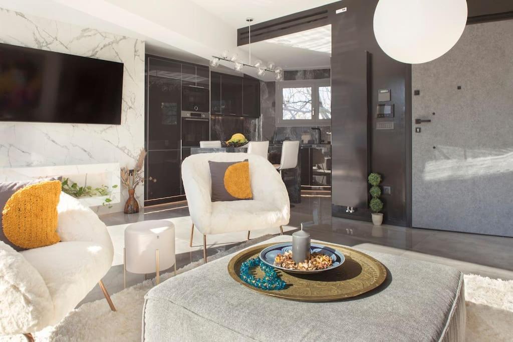 Luxury Acropolis View Apartment-Living Stone Black Pearl Афіни Екстер'єр фото