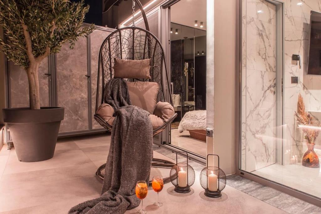 Luxury Acropolis View Apartment-Living Stone Black Pearl Афіни Екстер'єр фото