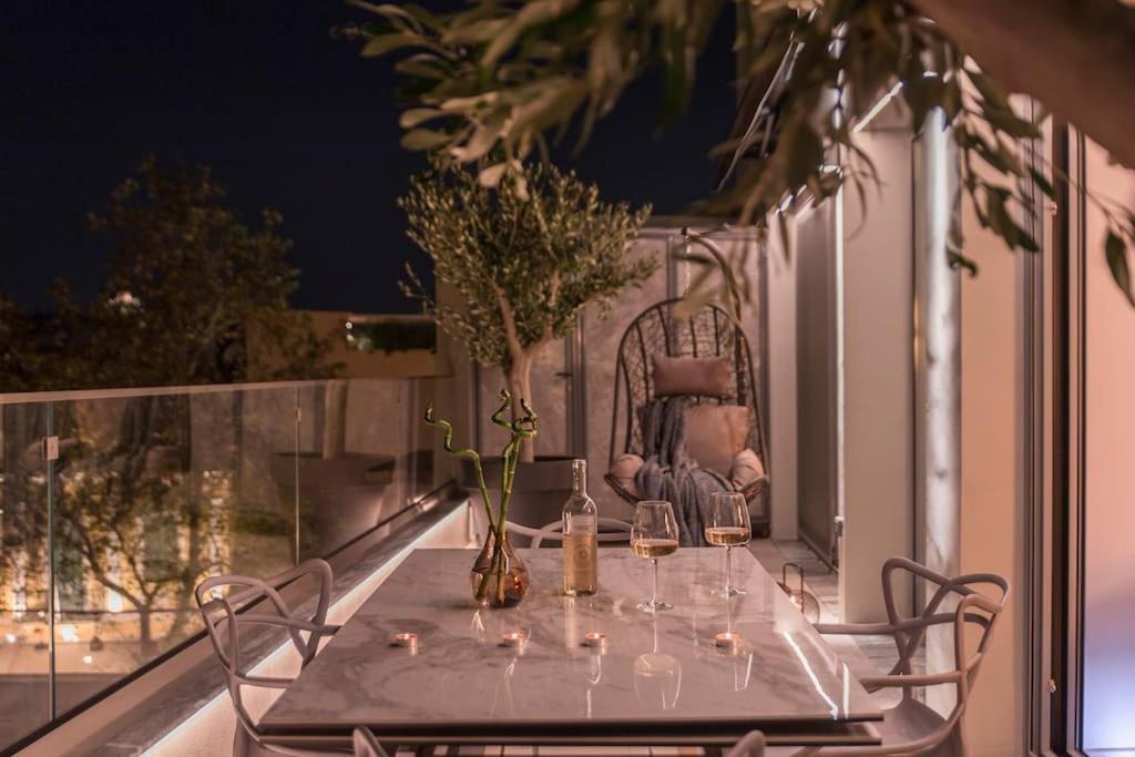 Luxury Acropolis View Apartment-Living Stone Black Pearl Афіни Екстер'єр фото